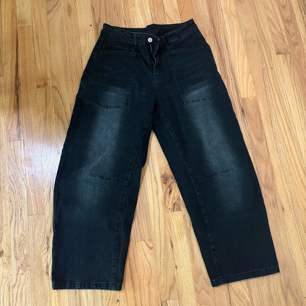 Black High-Rise Jeans with Subtle Fading size 12